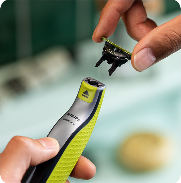 W razie potrzeby, wymiana ostrza nie sprawia żadnego problemu